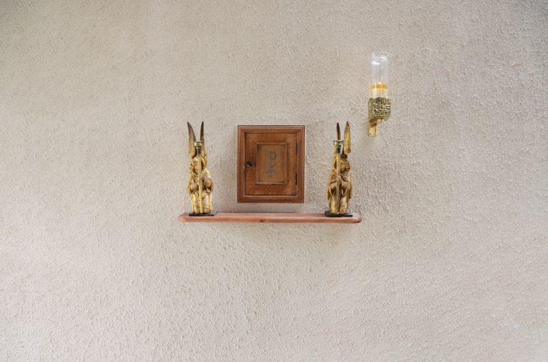 Vintage Inspired Hallway Design with Brass Wall Sconce Lighting